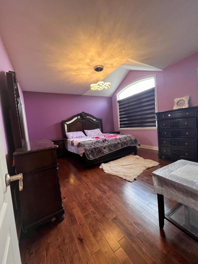 Spacious Detached In Brampton Exterior photo